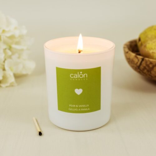 A Pear & Vanilla candle scented candle from Welsh candle company, Calon Home