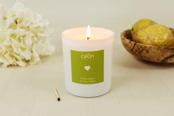 A Pear & Vanilla candle scented candle from Welsh candle company, Calon Home