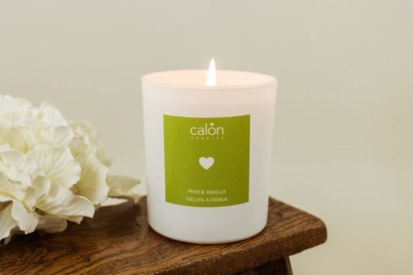 A fruity Pear & Vanilla candle scented candle from Welsh candle company, Calon Home