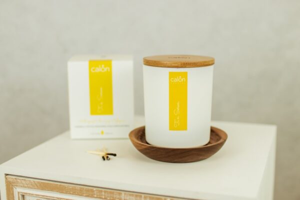 Ti'n Seren candle - with lid and box