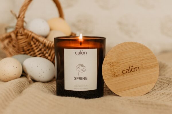 Clean Cotton Spring candle with lid