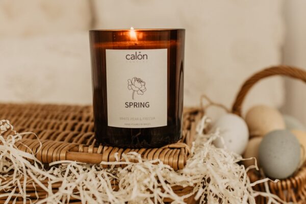 White pear and freesia spring candle lit - no lid